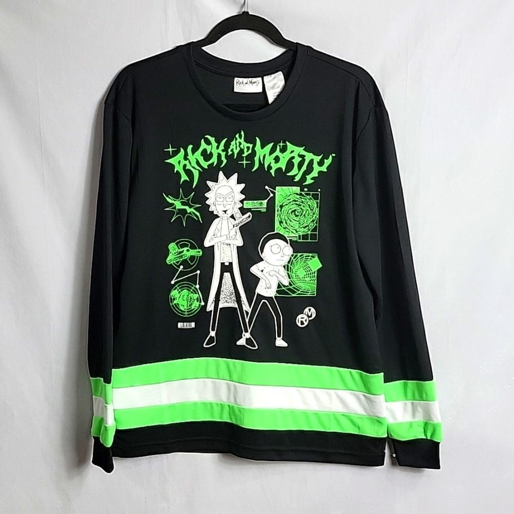 NWT.. RICK & MORTY.. light weight shirt..